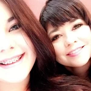 Meet your Posher, Candace